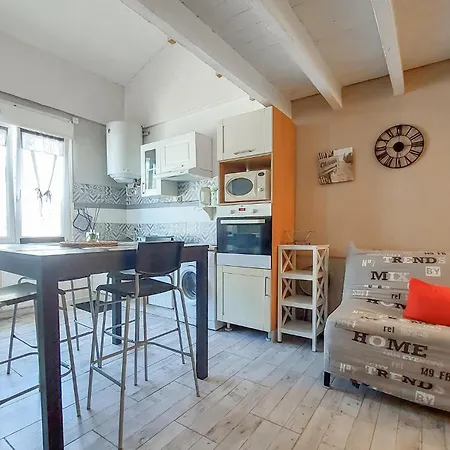 1 Bedroom Stunning In *